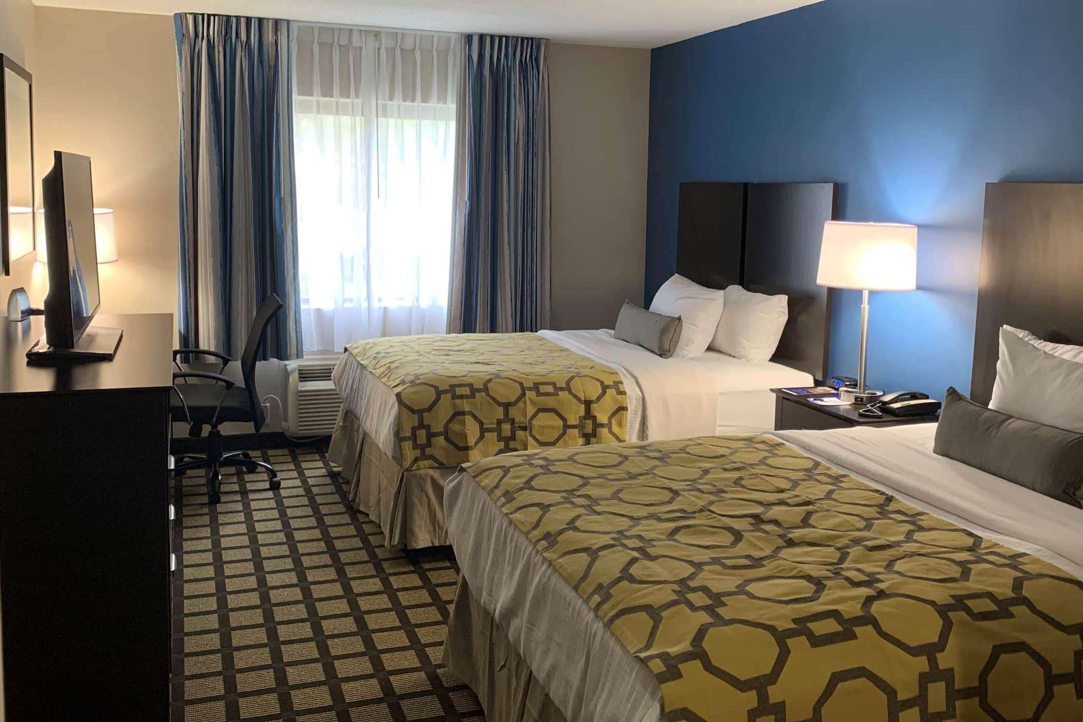 Baymont By Wyndham Latham Albany Airport Hotell Exteriör bild