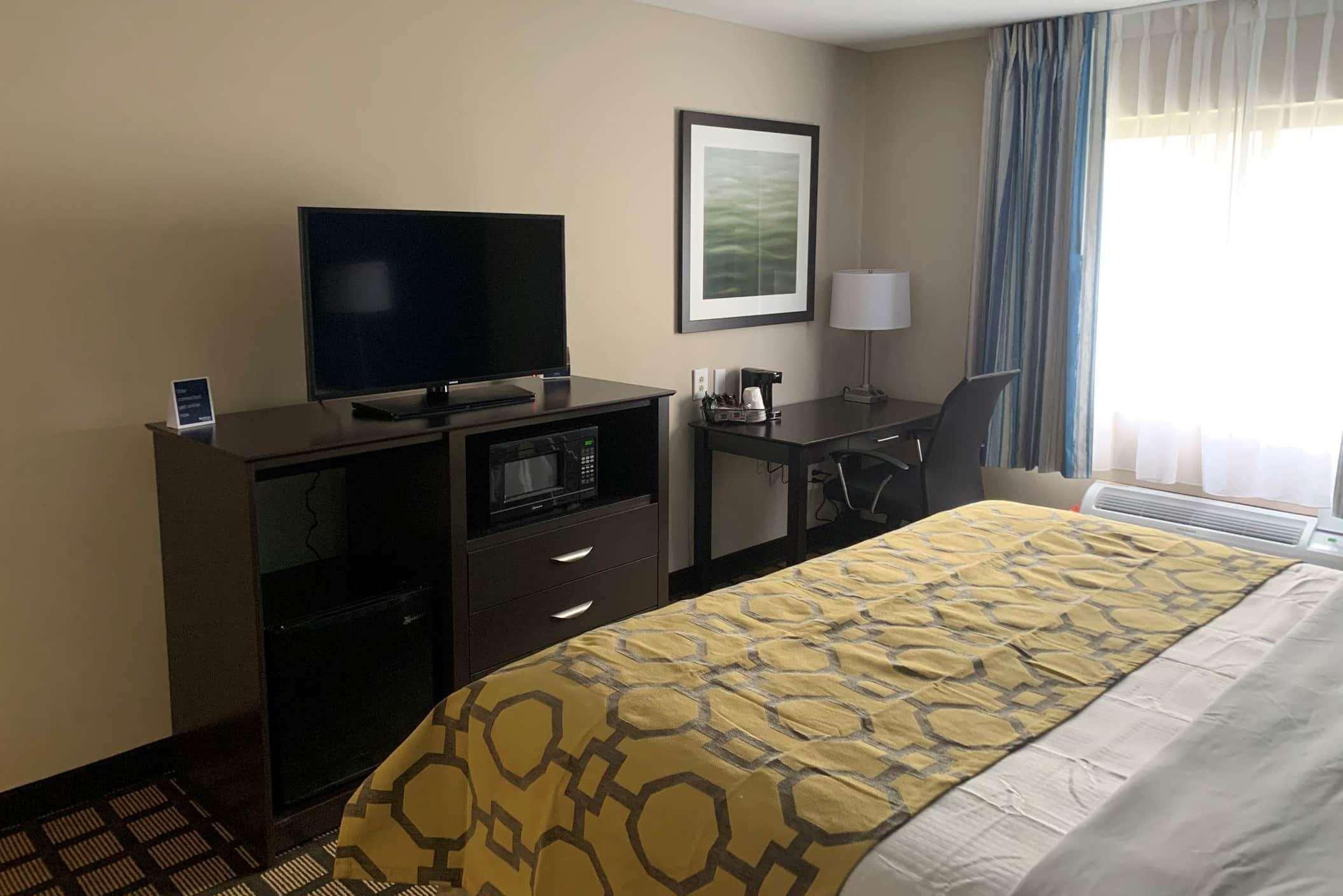 Baymont By Wyndham Latham Albany Airport Hotell Exteriör bild